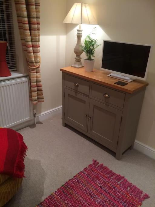 Cotswold Edge Guest Suite With Broadway Hill View Badsey ภายนอก รูปภาพ